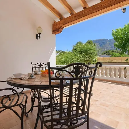Villa Los Almendros