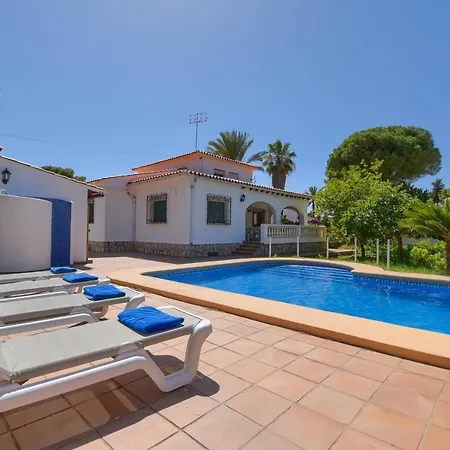 Los Almendros Villa *