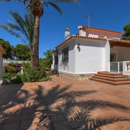 Villa Los Almendros *